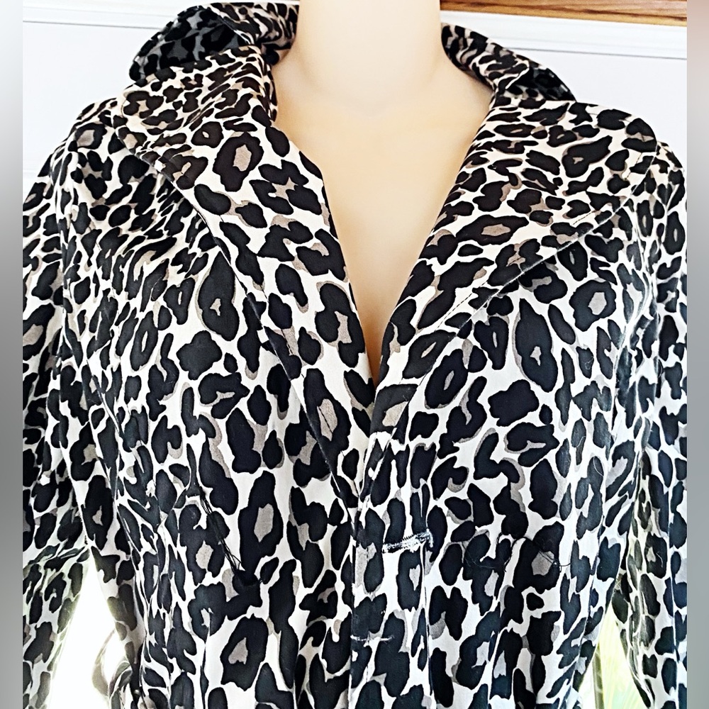 LUII - Animal Print Spring/Fall Coat 🧥 - Picture 2 of 12